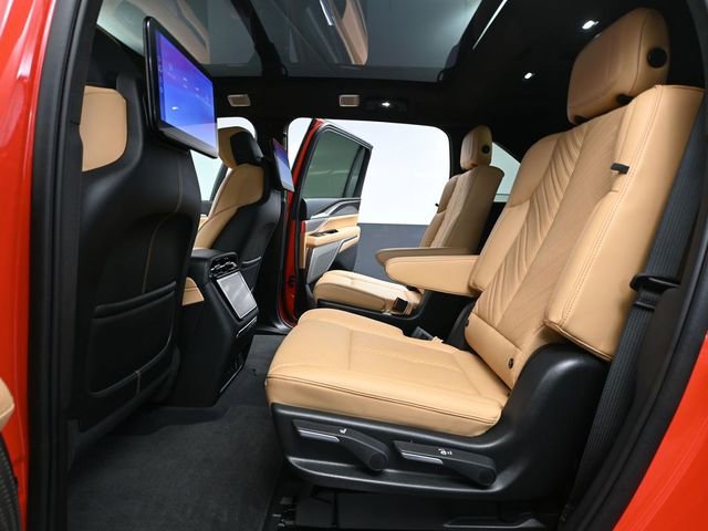 Used 2026 Cadillac Escalade IQ Sport 2 w/ LPO, ONYX Package AWD/4WD image 43