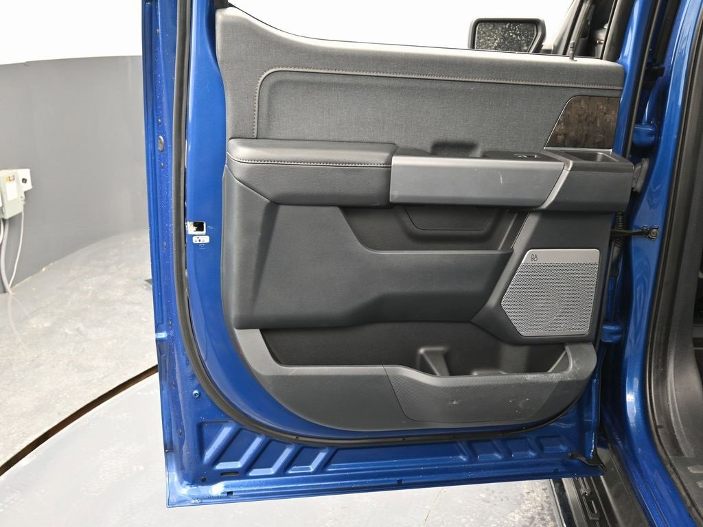 Used 2022 Ford F150 Lightning Lariat w/ Equipment Group 511A High image 40