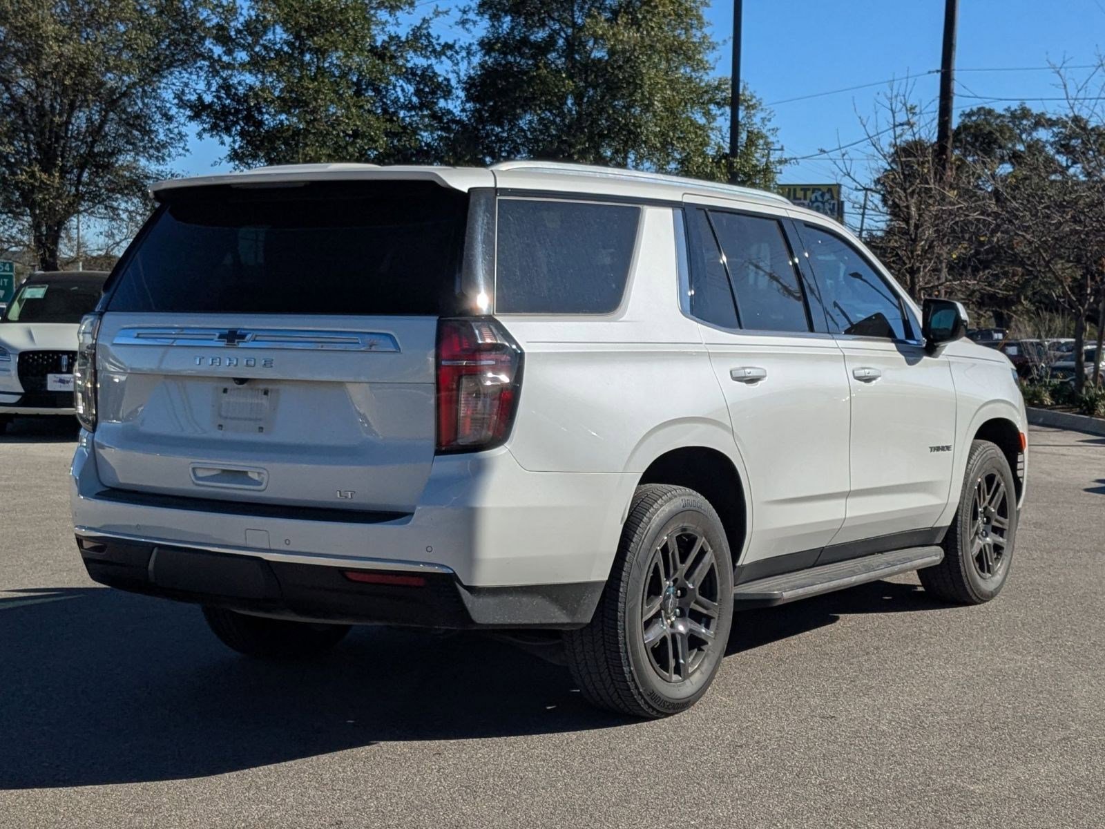 Used 2021 Chevrolet Tahoe LT image 3