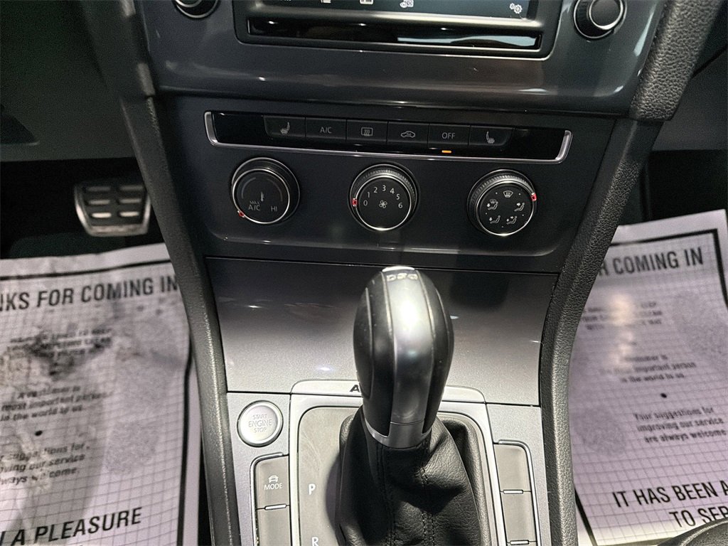 Used 2017 Volkswagen Golf Alltrack image 24