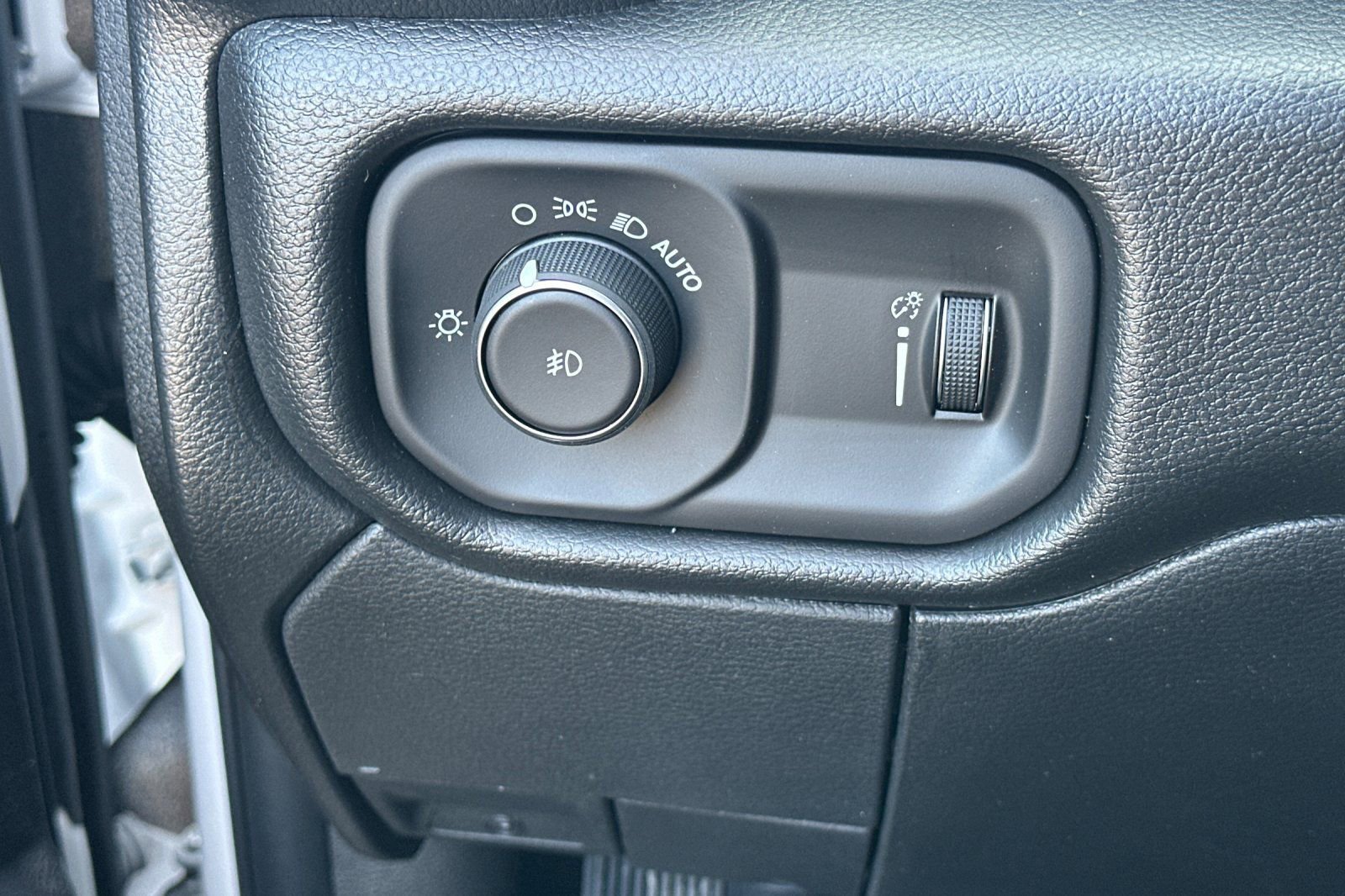 New 2026 RAM 3500 Tradesman AWD/4WD image 32