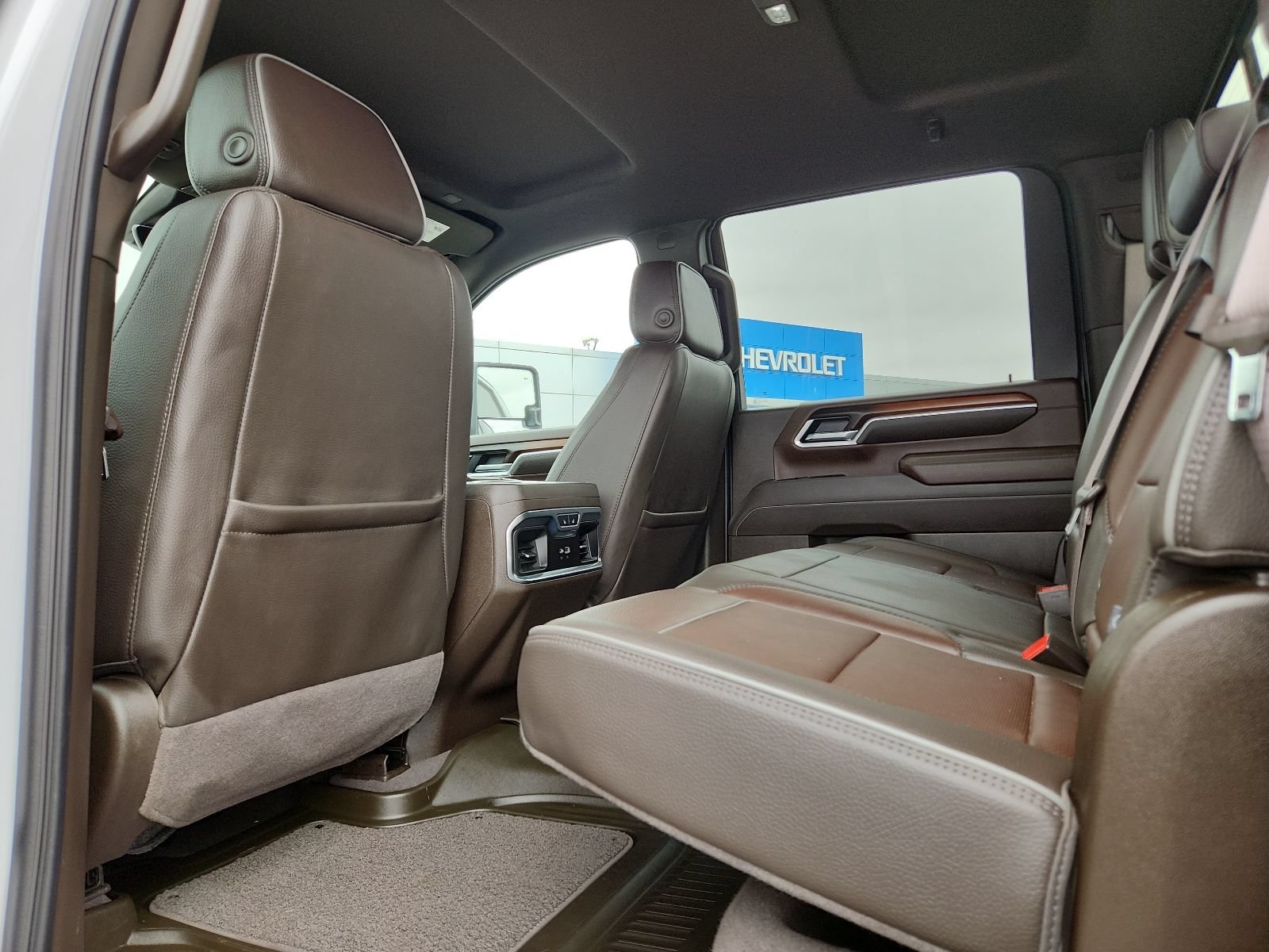 Used 2025 GMC Sierra 2500 Denali w/ Max Trailering Package AWD/4WD image 8