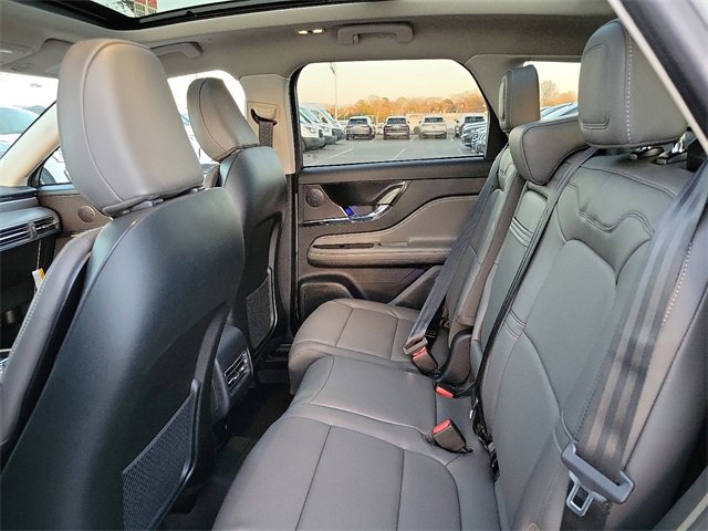 New 2024 Lincoln Corsair Reserve w/ Equipment Group 201A image 5