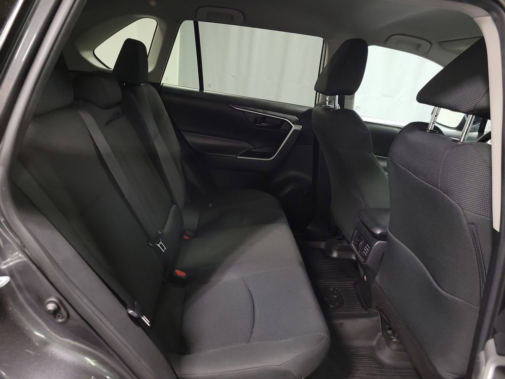 Used 2021 Toyota RAV4 LE AWD/4WD image 23