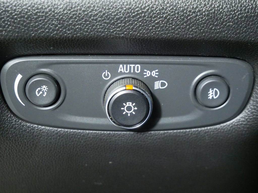 Used 2019 Chevrolet Traverse LT w/ LT Premium Package AWD/4WD image 24