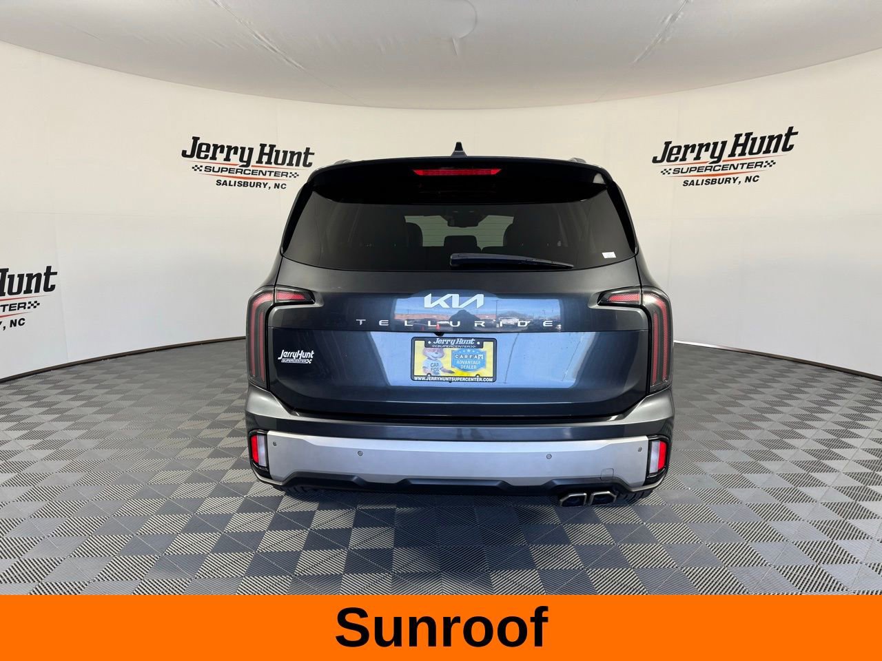 Used 2024 Kia Telluride EX image 8