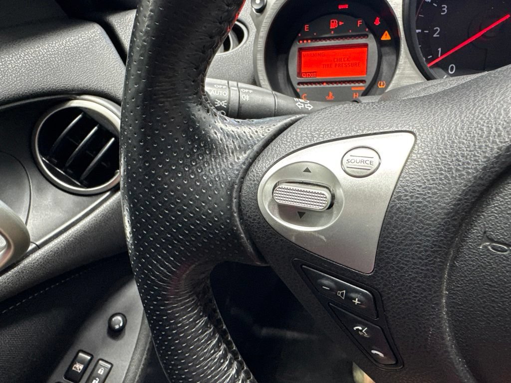 Used 2016 Nissan 370Z Coupe RWD image 10