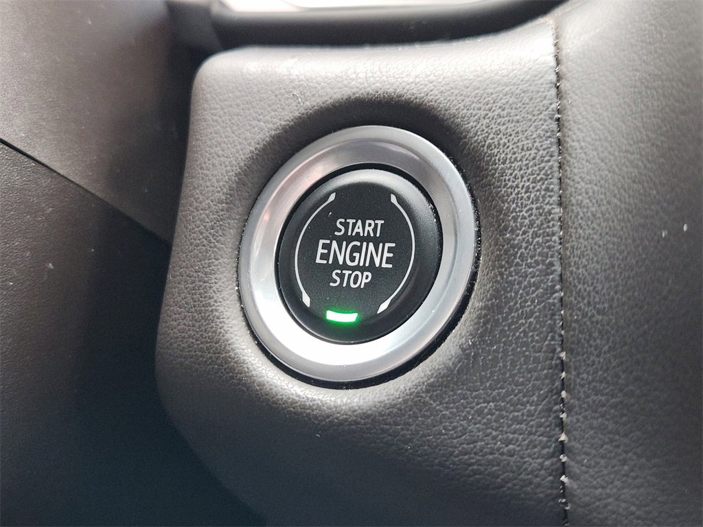 Used 2022 Chevrolet Suburban LT image 20