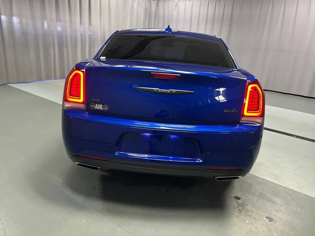 Used 2021 Chrysler 300 Touring L AWD/4WD image 6