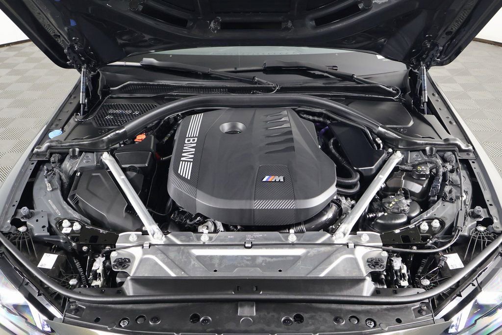 Used 2025 BMW M440i Convertible w/ Premium Package image 16