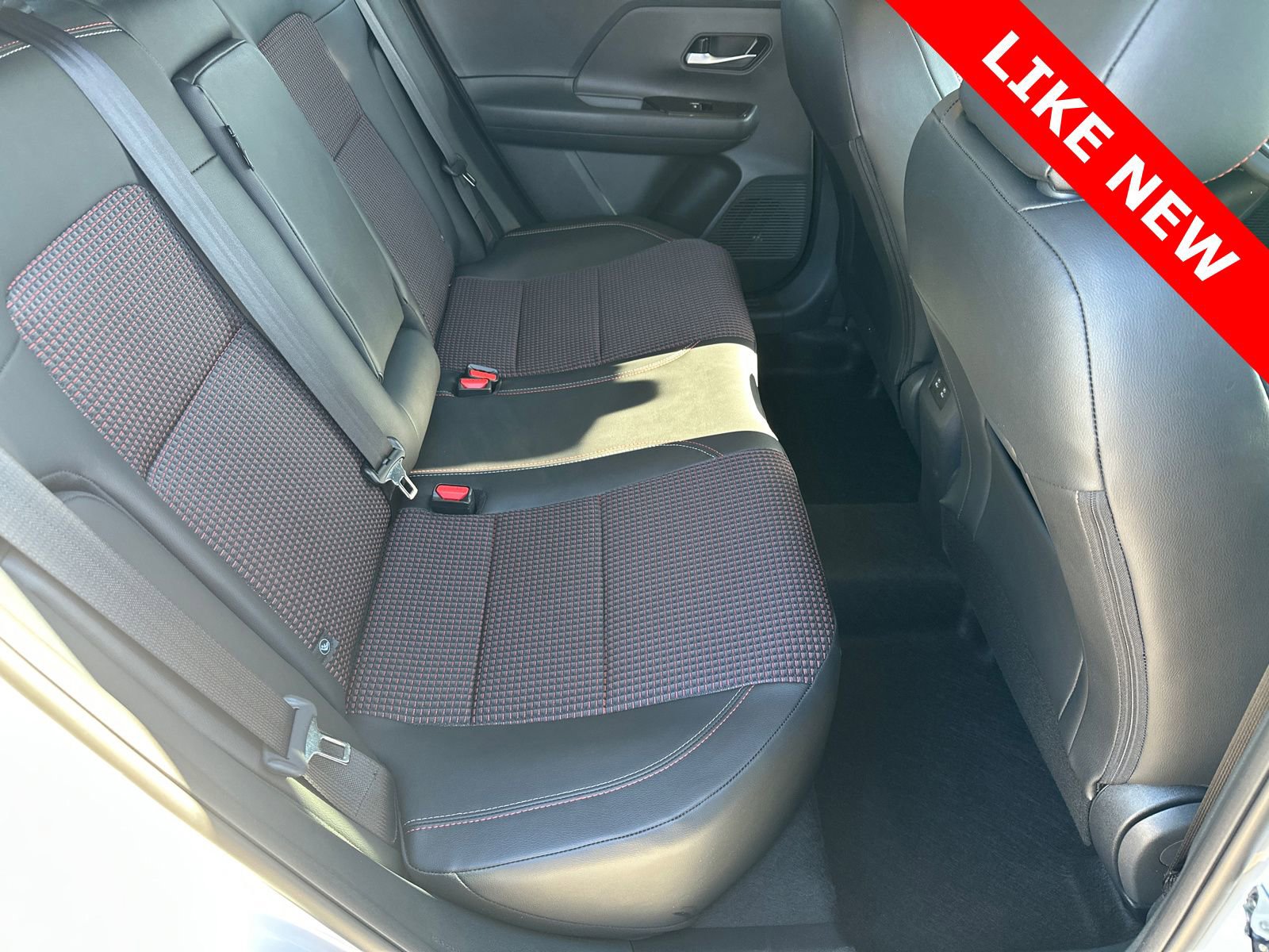 Used 2026 Nissan Kicks SR w/ Illumination Package image 15