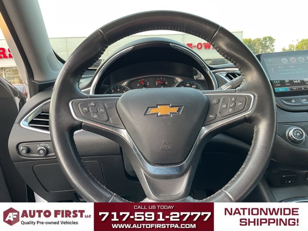 Used 2018 Chevrolet Malibu LT FWD image 19