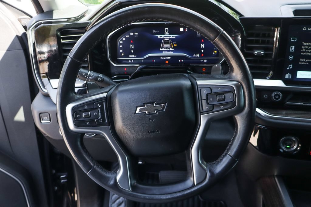Used 2023 Chevrolet Silverado 1500 RST AWD/4WD image 25