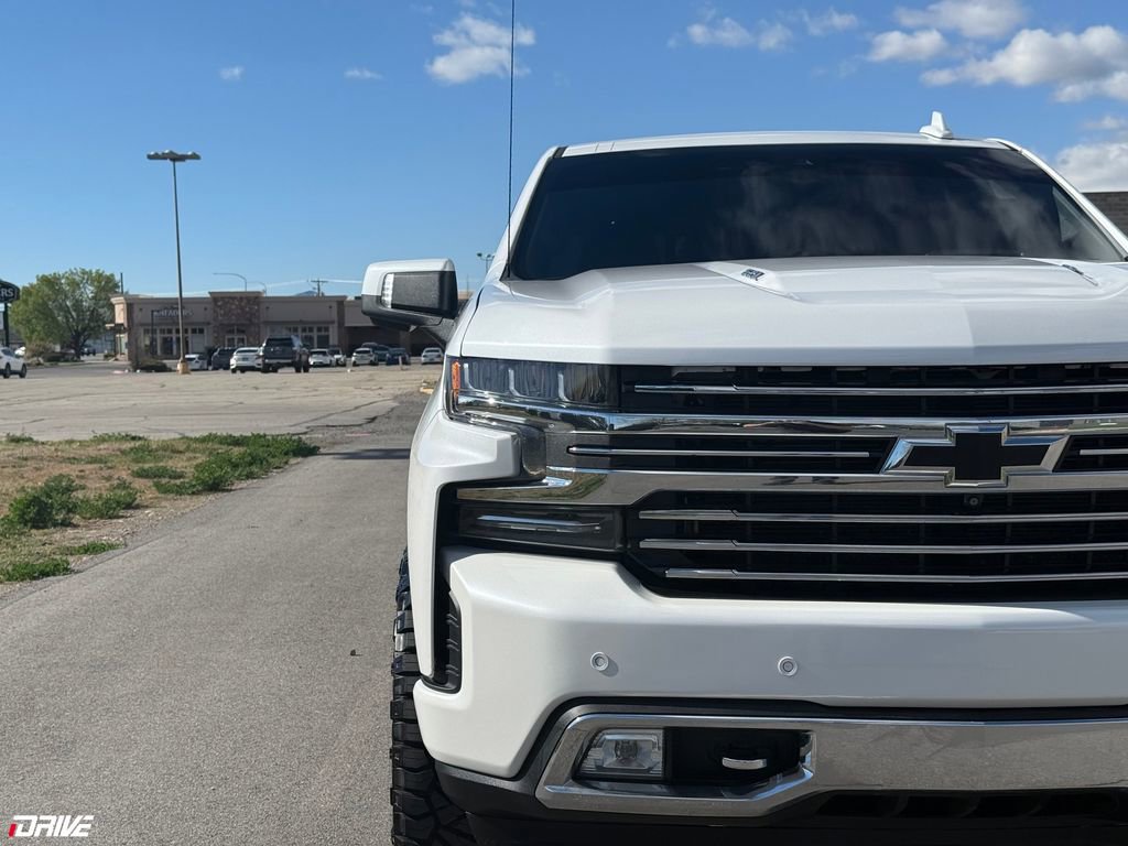Used 2019 Chevrolet Silverado 1500 High Country w/ Technology Package image 6