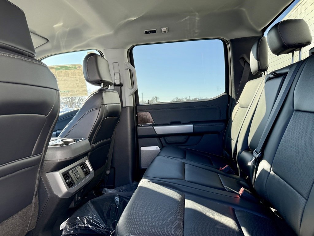 New 2025 Ford F250 Lariat w/ Chrome Package image 11