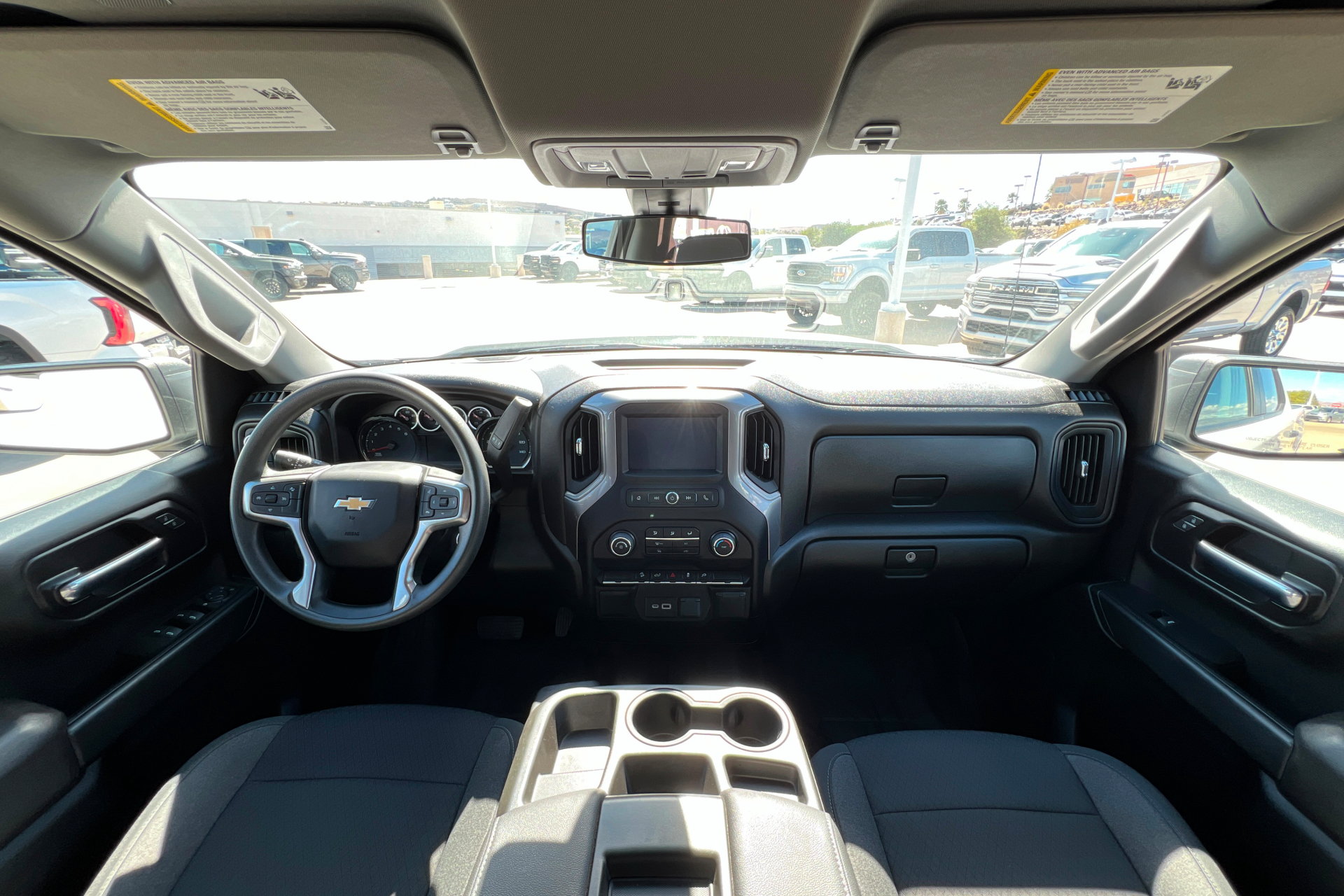 Used 2022 Chevrolet Silverado 1500 W/T w/ Z71 Off-Road Package AWD/4WD image 9