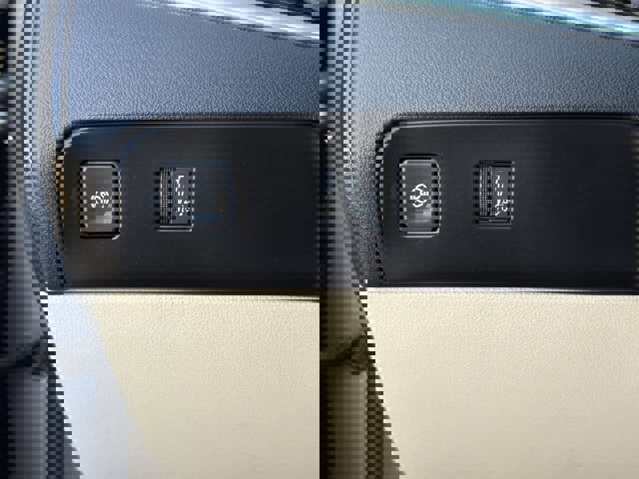 Used 2023 Buick Enclave Essence w/ Sport Touring Edition image 24