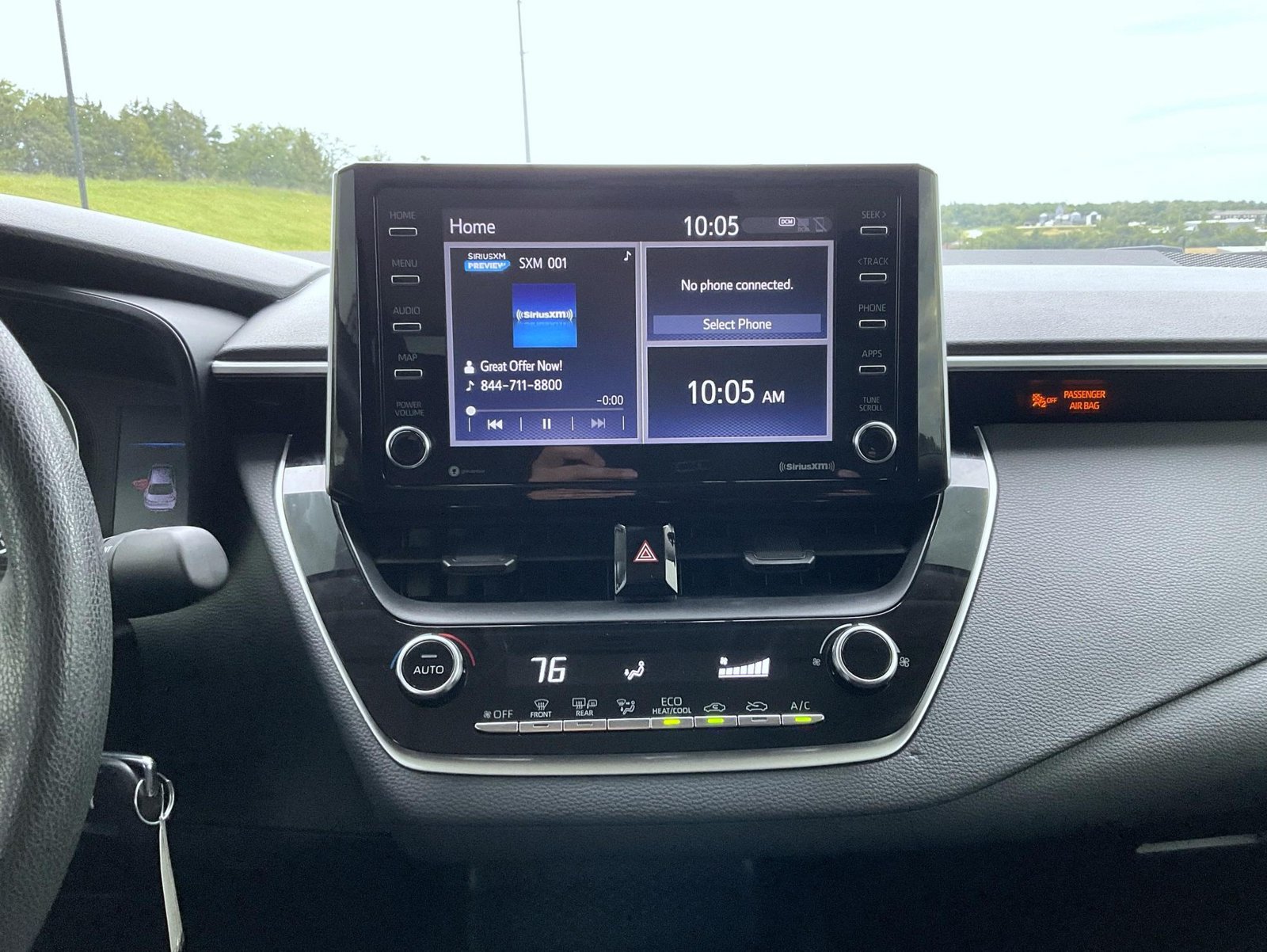 Used 2021 Toyota Corolla LE FWD image 13