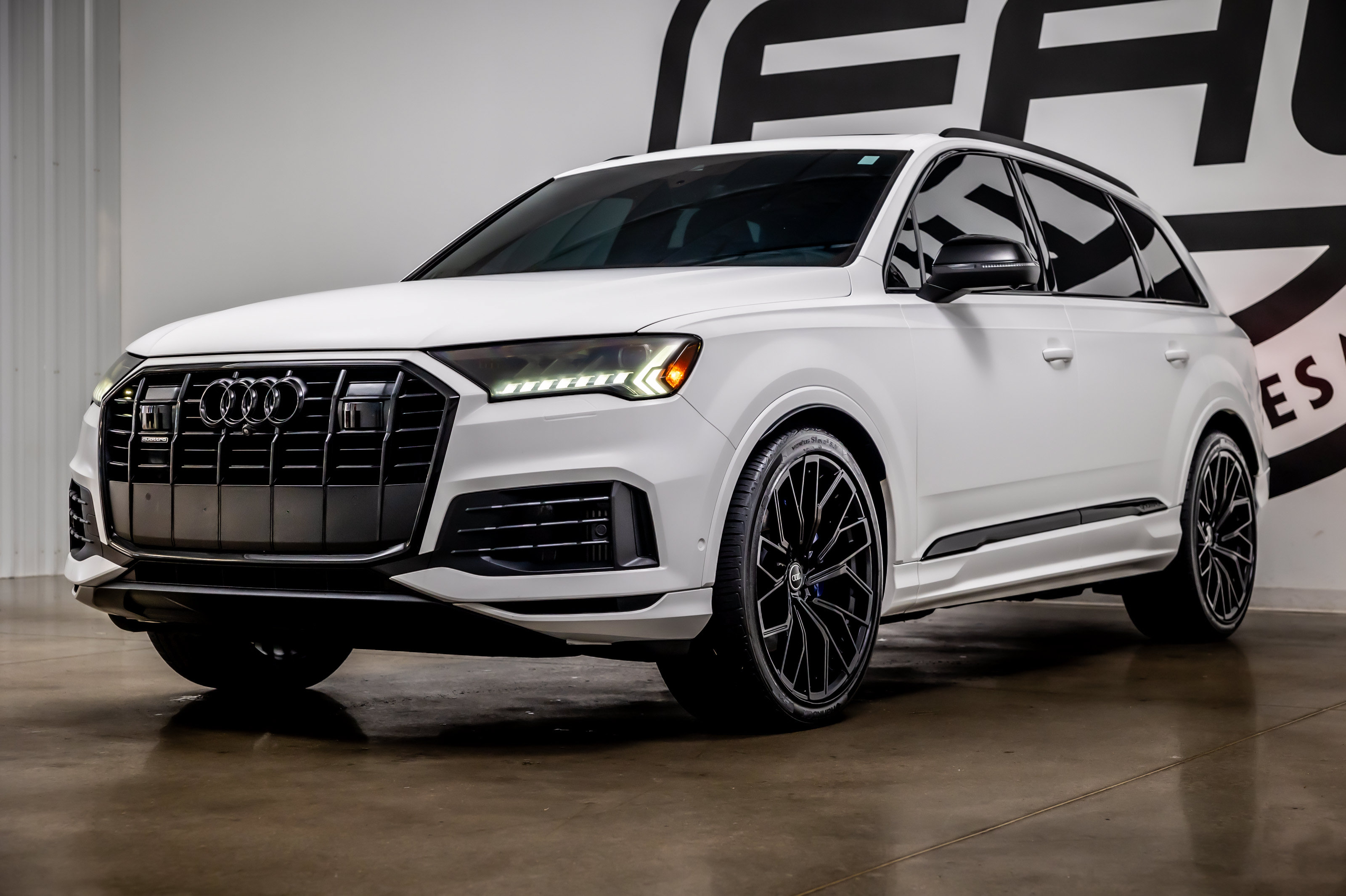 Used 2021 Audi Q7 3.0T Prestige AWD/4WD image 27