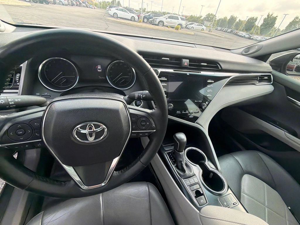 Used 2018 Toyota Camry XLE w/ Audio Package FWD image 17