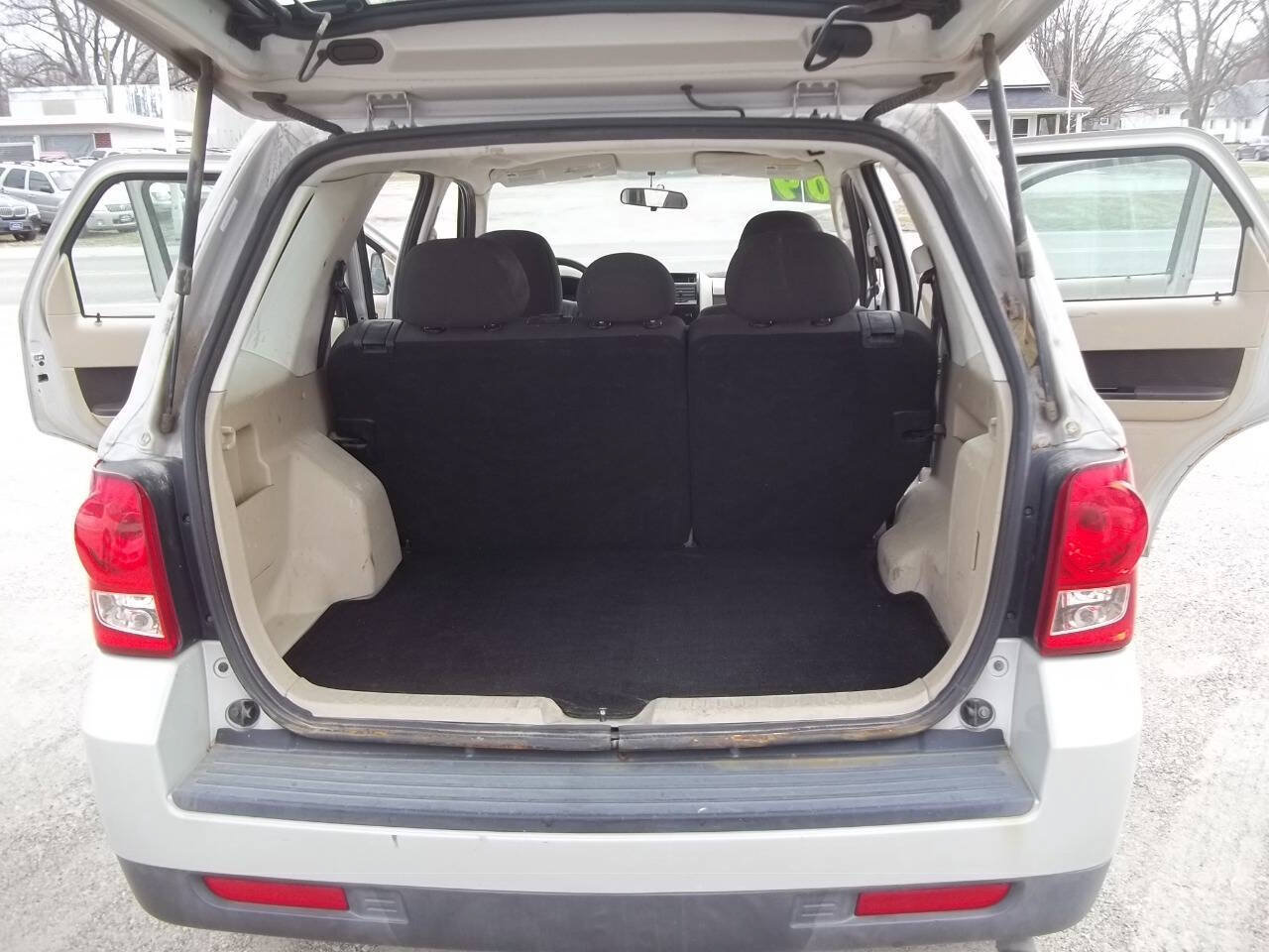 Used 2009 MAZDA Tribute i Sport image 13