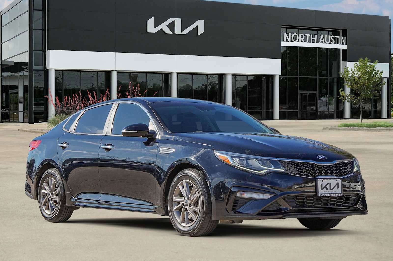 Used 2020 Kia Optima LX image 14