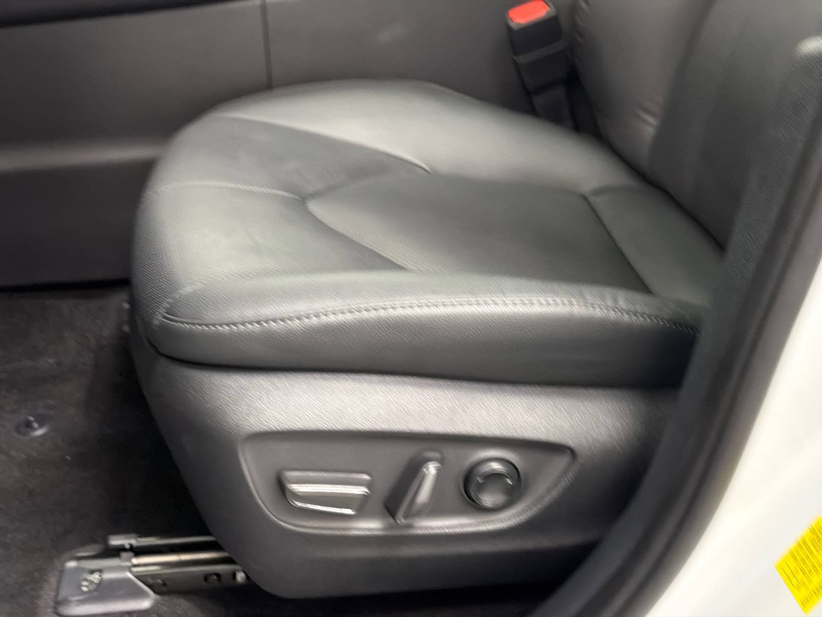 Used 2025 Toyota Grand Highlander AWD image 16