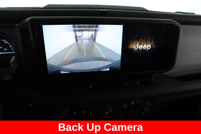Used 2024 Jeep Wrangler Unlimited Sahara AWD/4WD image 22