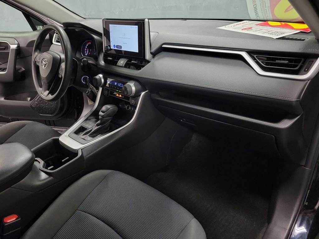 Used 2023 Toyota RAV4 LE image 23