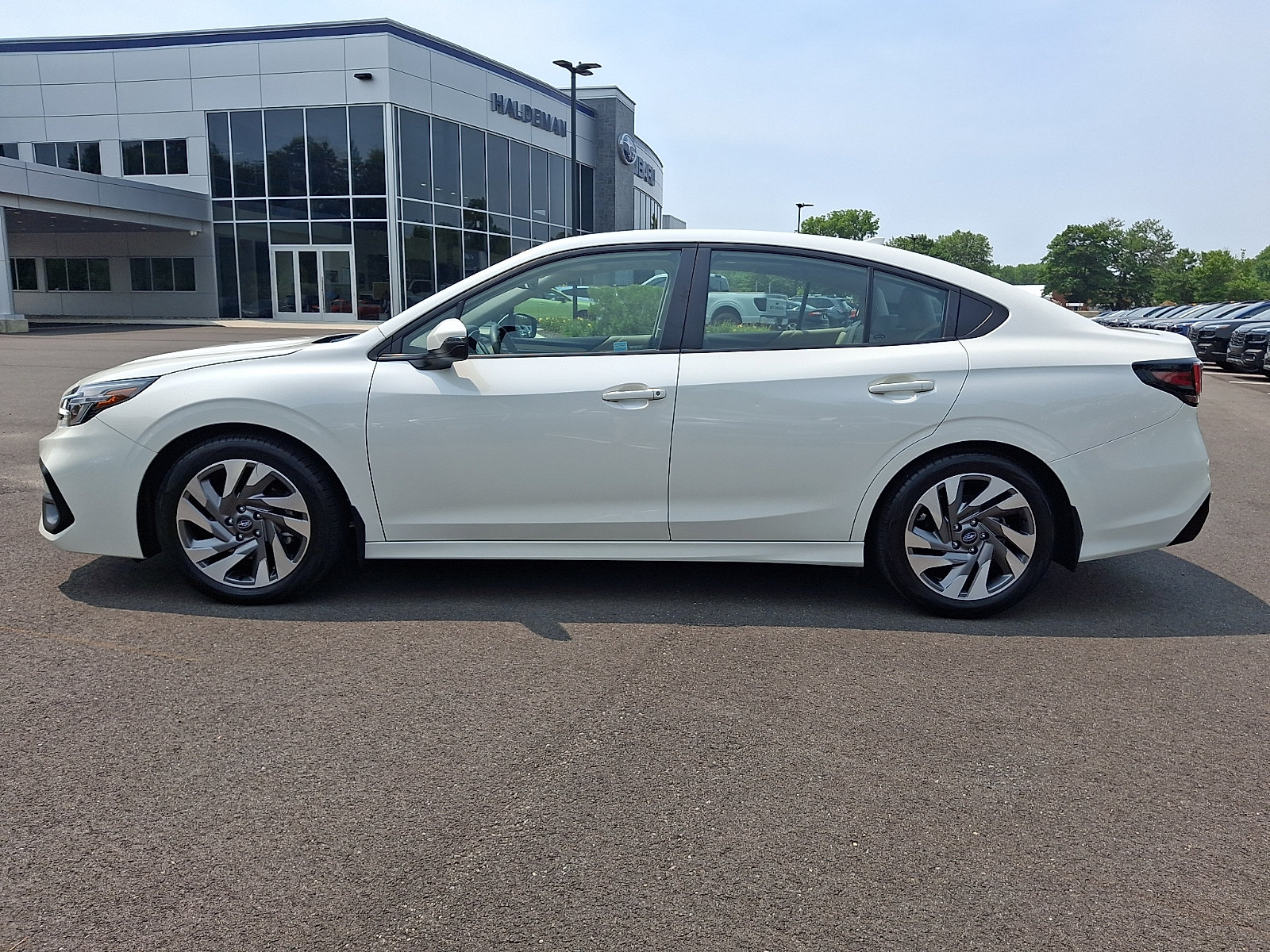 Used 2023 Subaru Legacy Limited AWD/4WD image 4