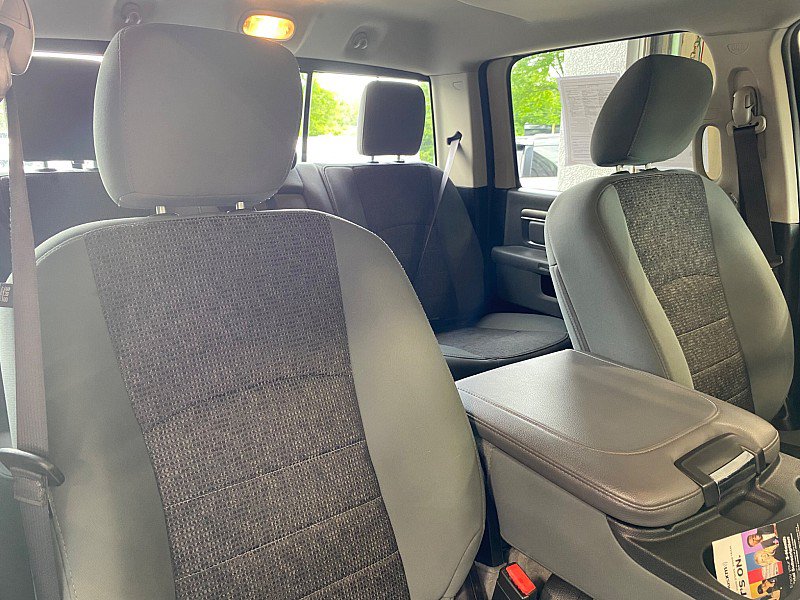 Used 2019 RAM 1500 Big Horn AWD/4WD image 32