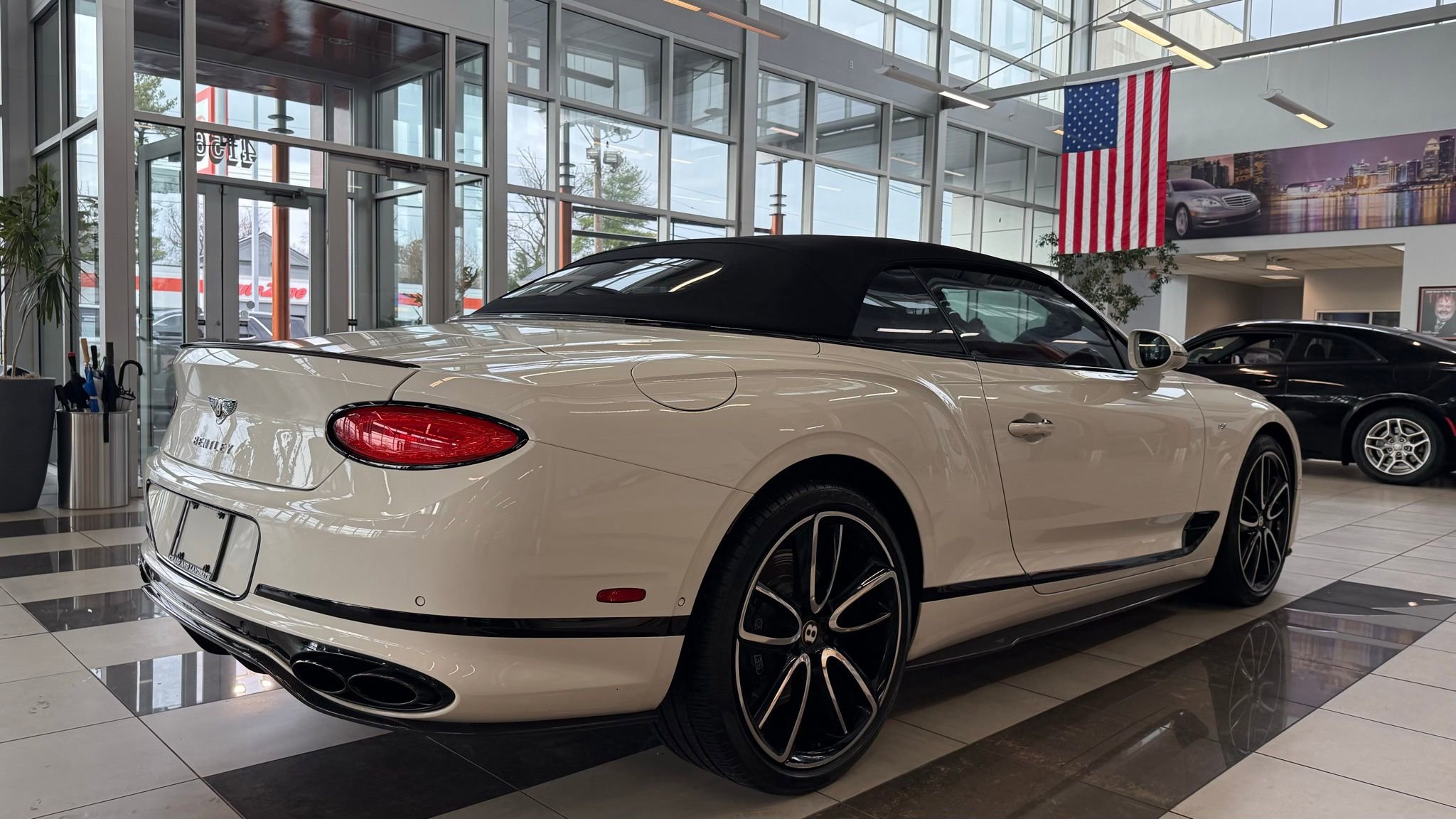 Used 2020 Bentley Continental GT image 25