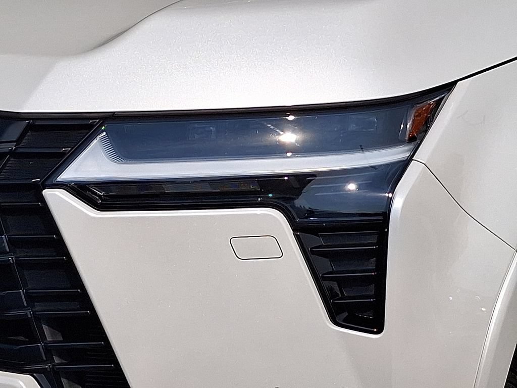 Used 2024 Lexus GX 550 w/ Accessory Package (Z1) AWD/4WD image 9