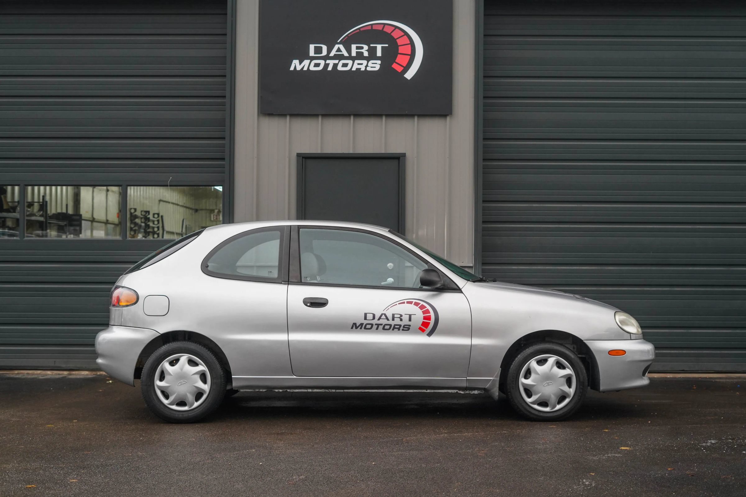 Used 2001 Daewoo Lanos S FWD image 8