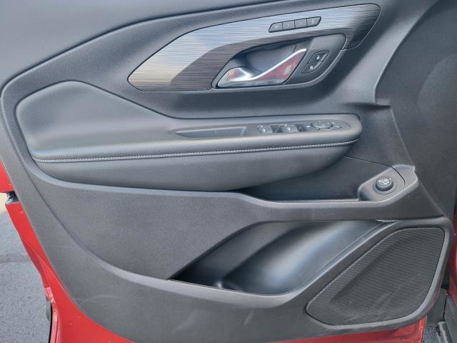 Used 2024 GMC Terrain SLT FWD image 8