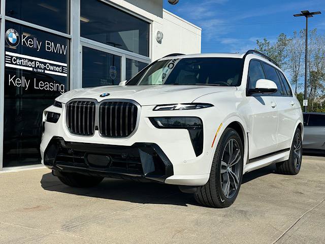 Certified 2025 BMW X7 xDrive40i image 3