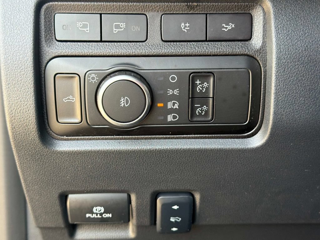 Used 2024 Ford F350 Lariat w/ Lariat Ultimate Package AWD/4WD image 33