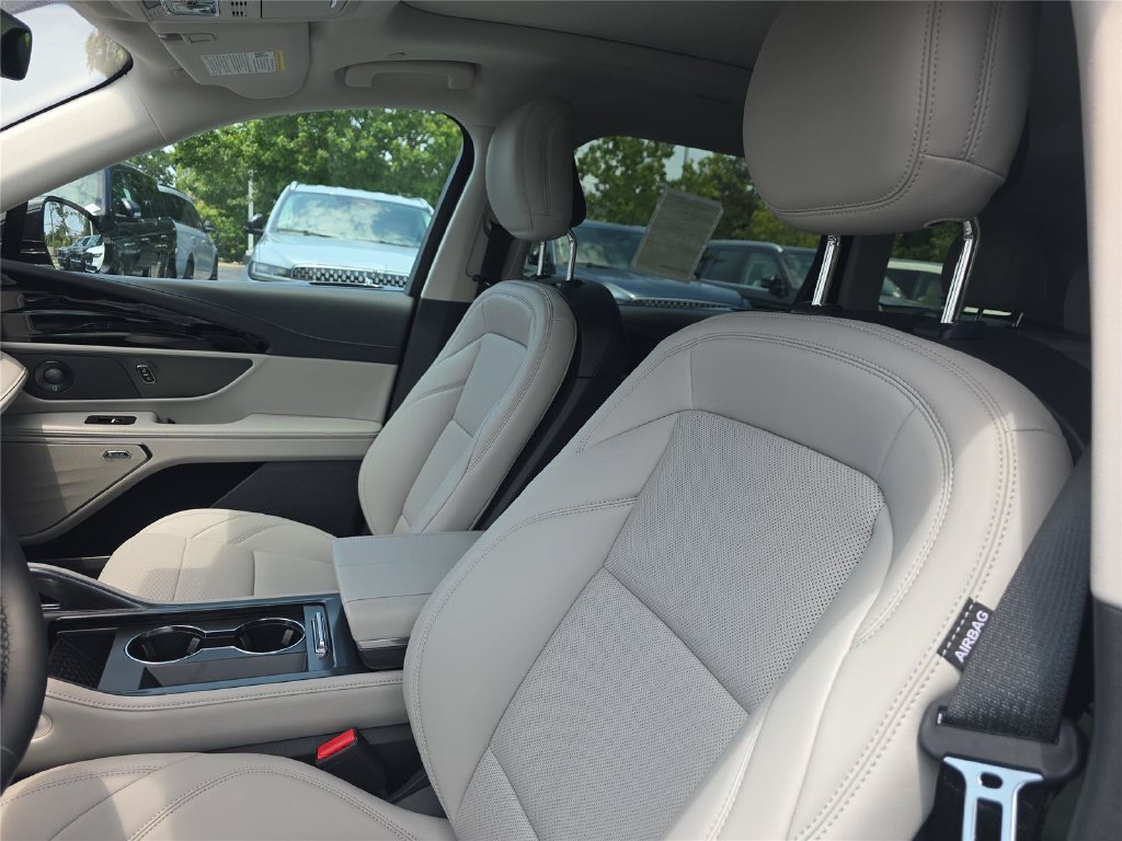 New 2026 Lincoln Nautilus Premier w/ Equipment Group 102A AWD/4WD image 15