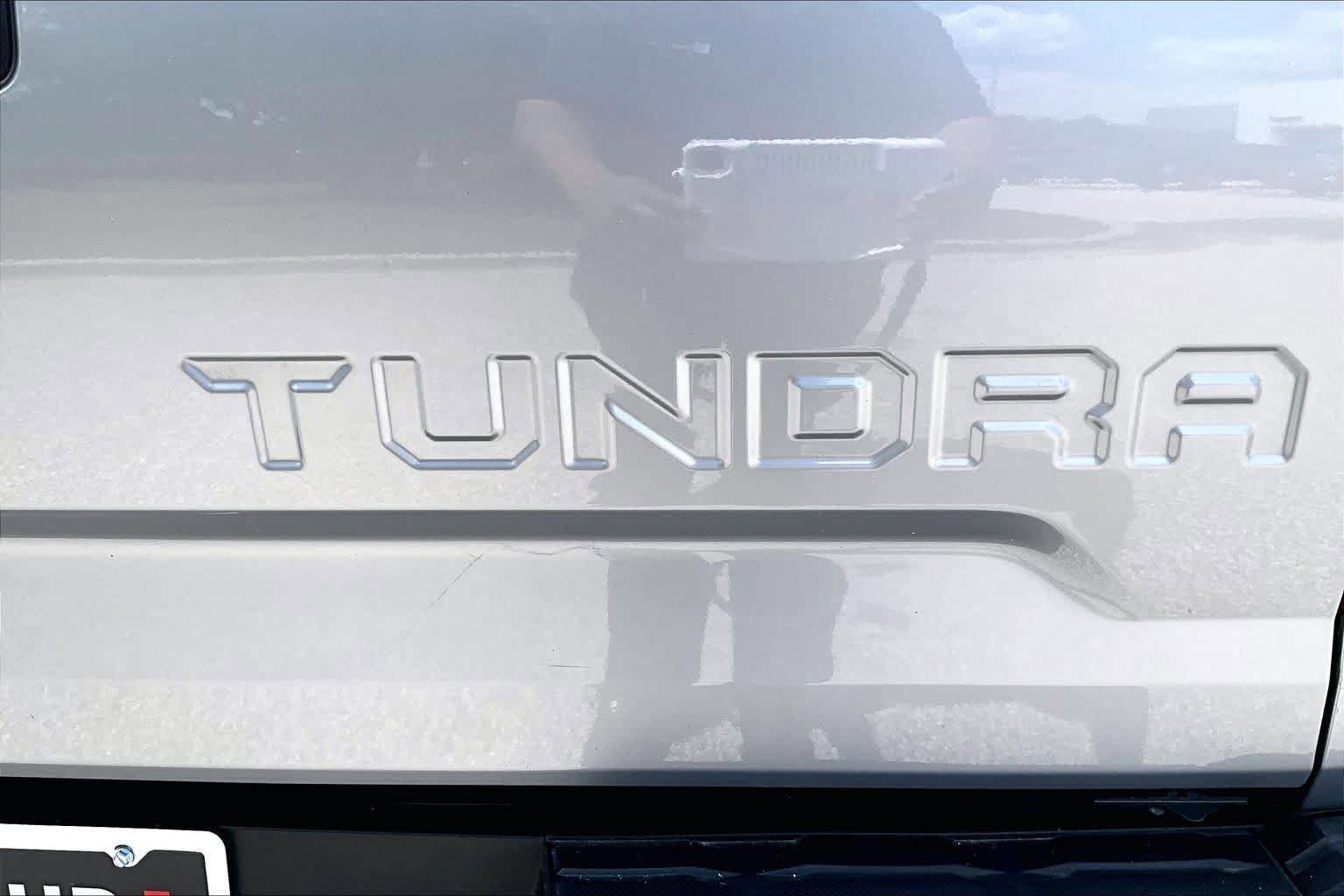 Used 2015 Toyota Tundra SR5 w/ SR5 Upgrade Package RWD image 30
