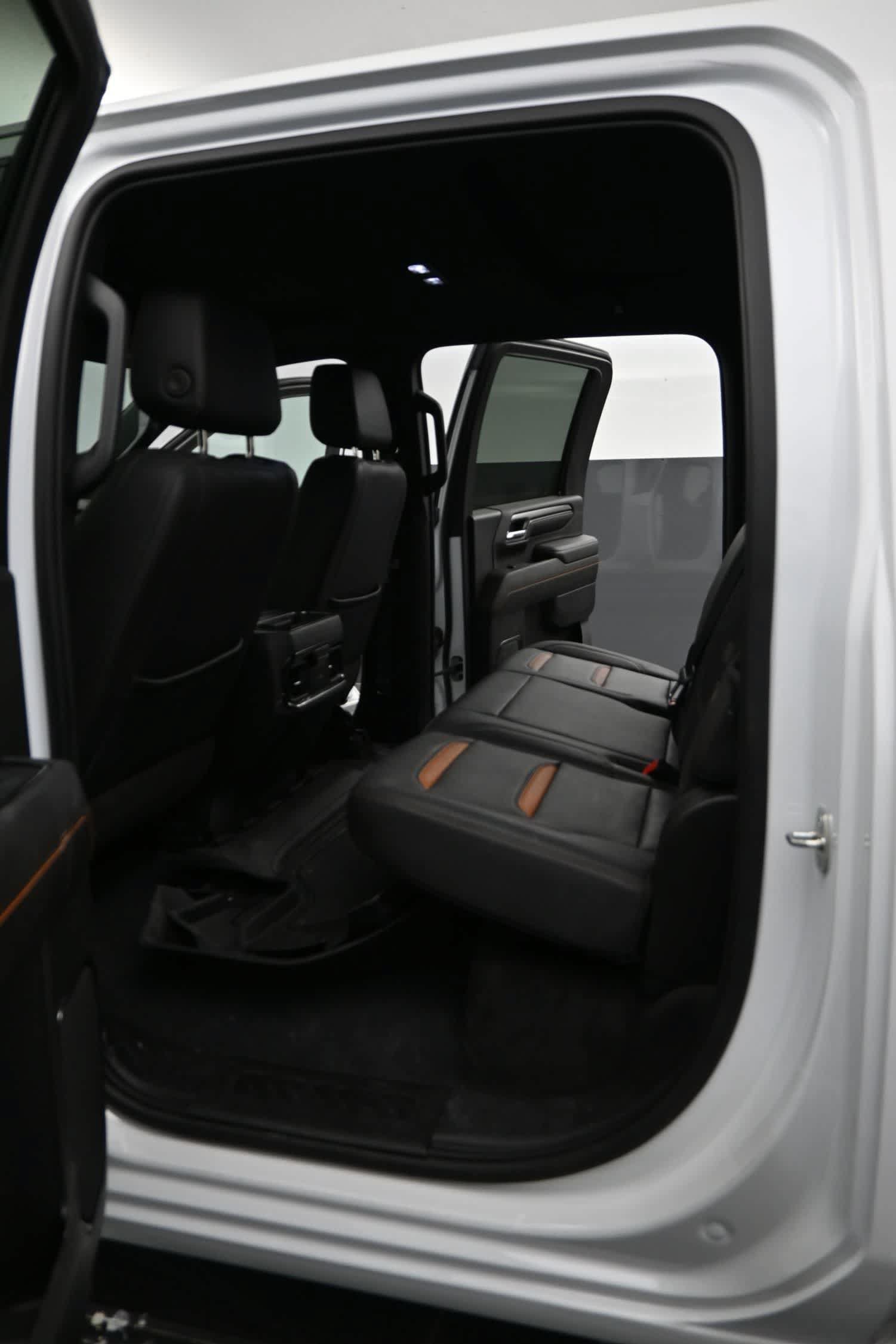 Used 2024 GMC Sierra 2500 AT4 w/ AT4 Premium Plus Package AWD/4WD image 53