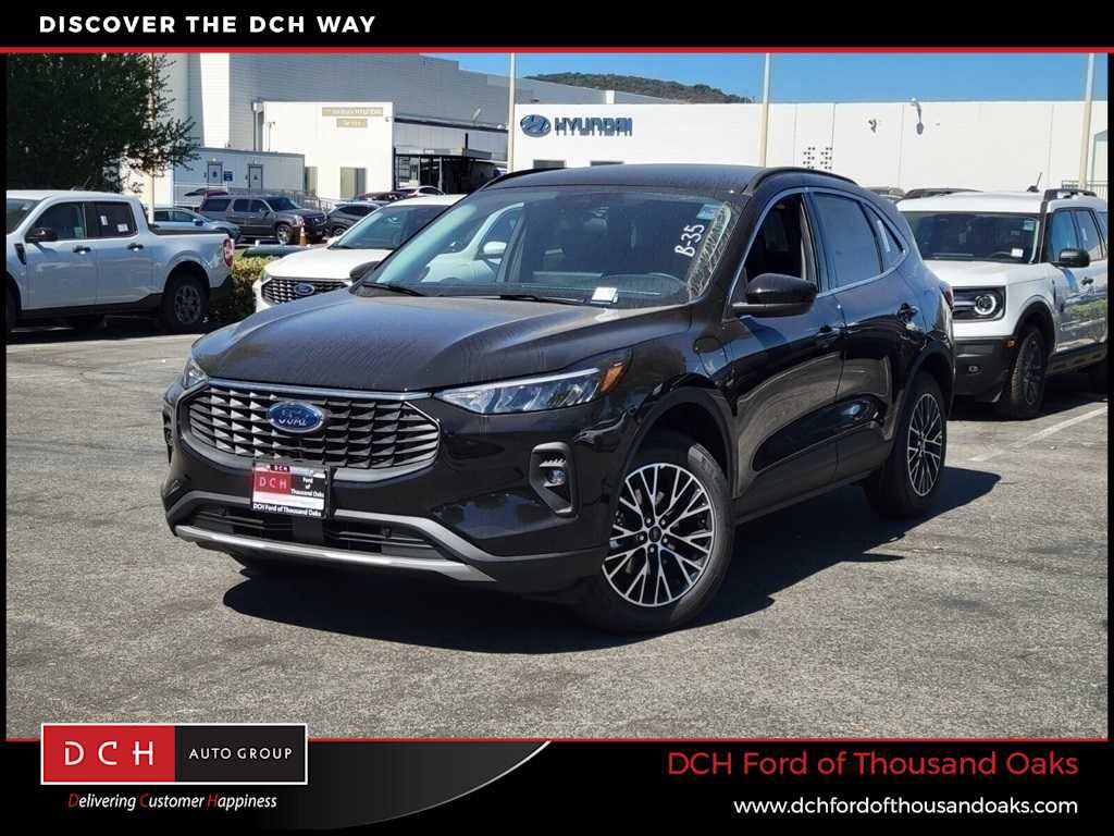 New 2025 Ford Escape SE