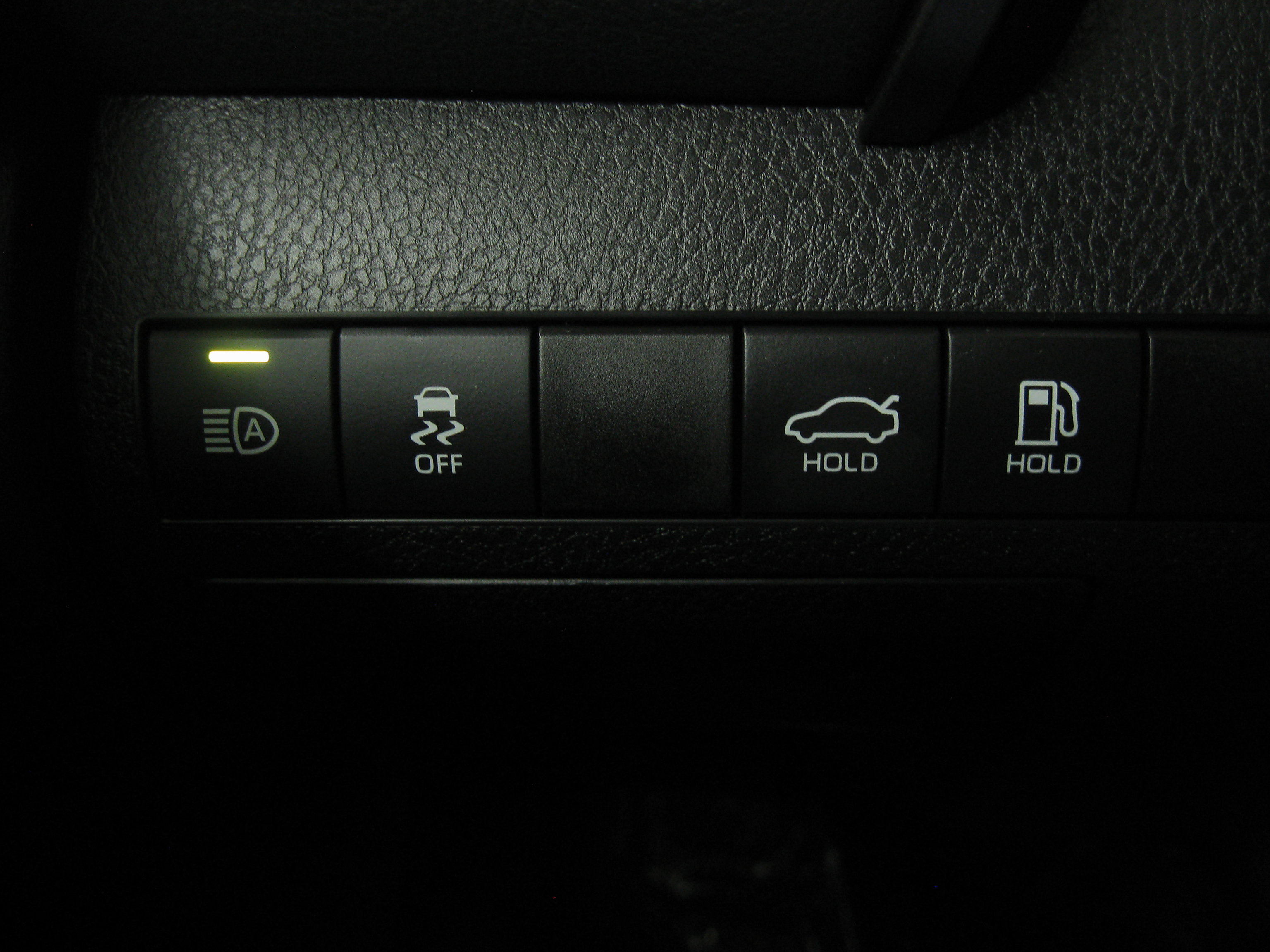 Used 2021 Toyota Camry LE image 18