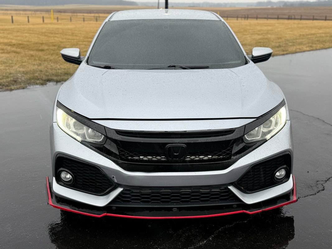 Used 2018 Honda Civic Sport image 2