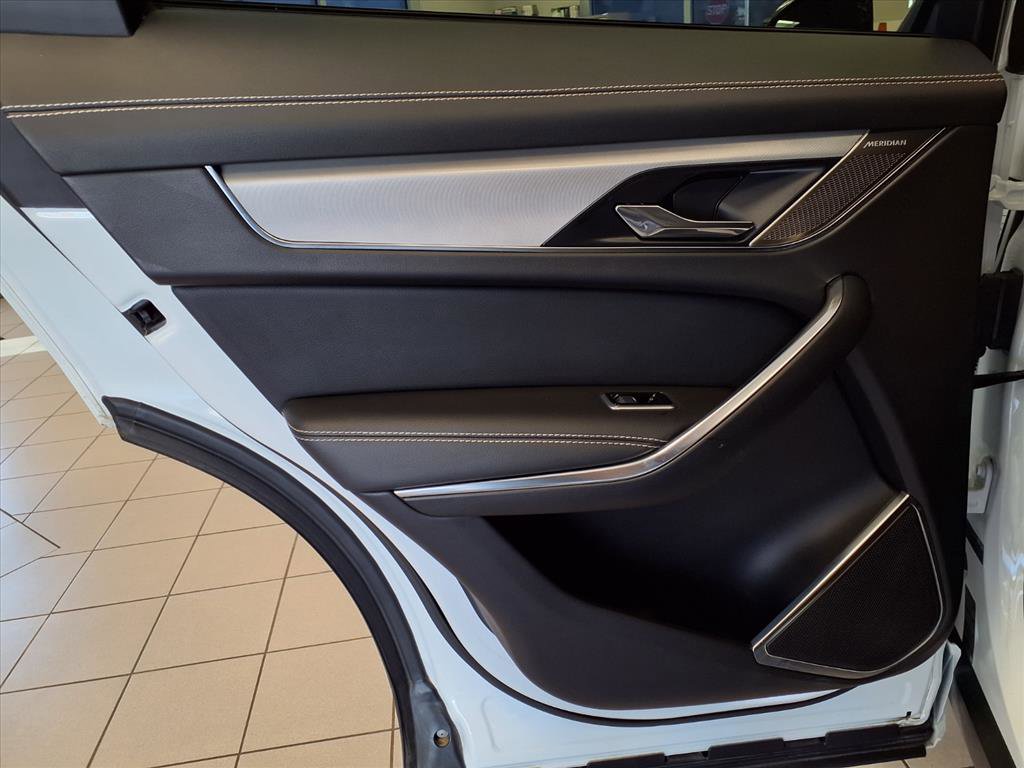 Used 2024 Jaguar F-PACE R-Dynamic S image 18