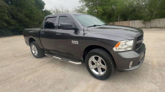 Used 2017 RAM 1500 Express AWD/4WD image 2