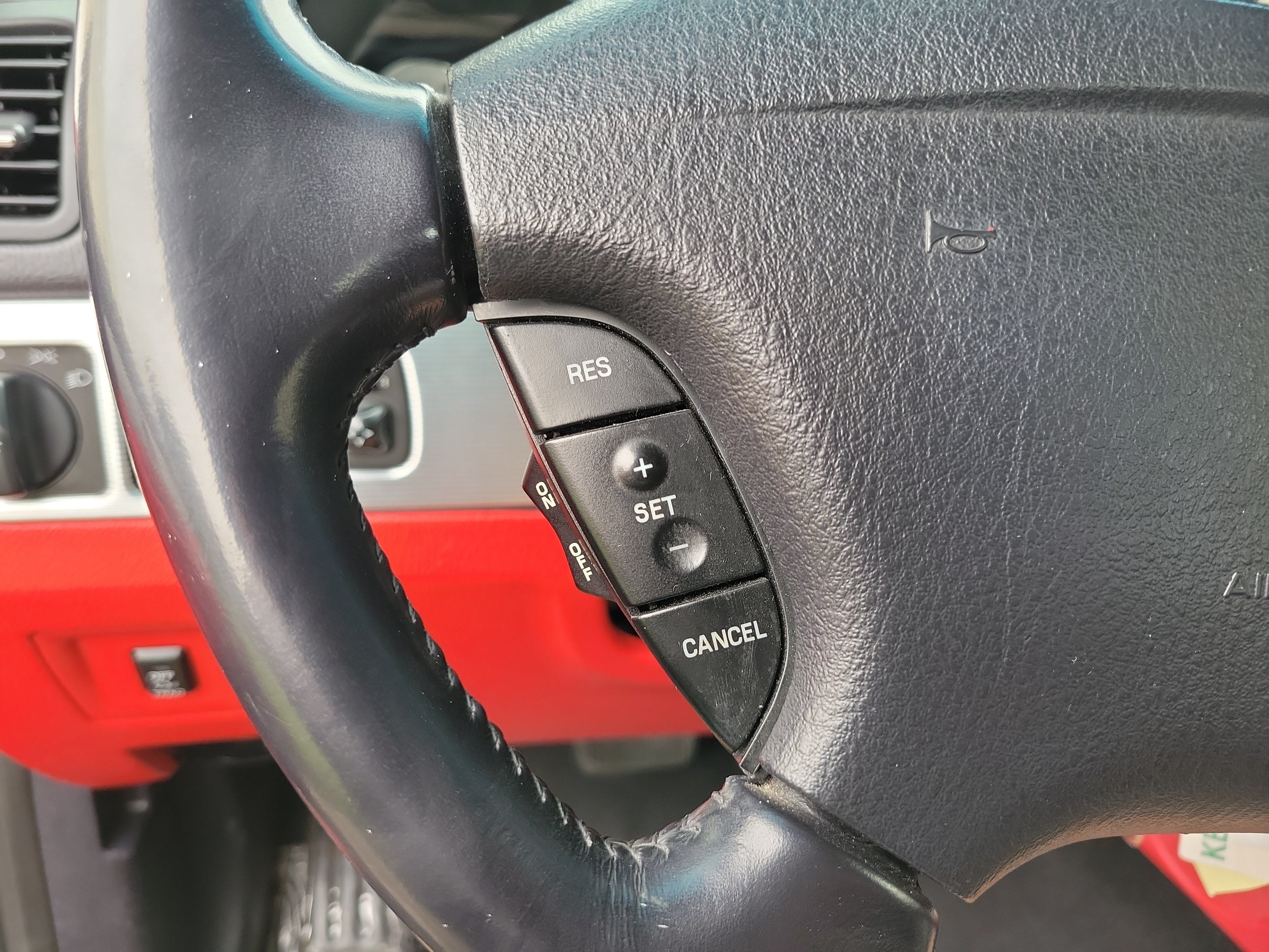 Used 2004 Ford Thunderbird RWD image 8