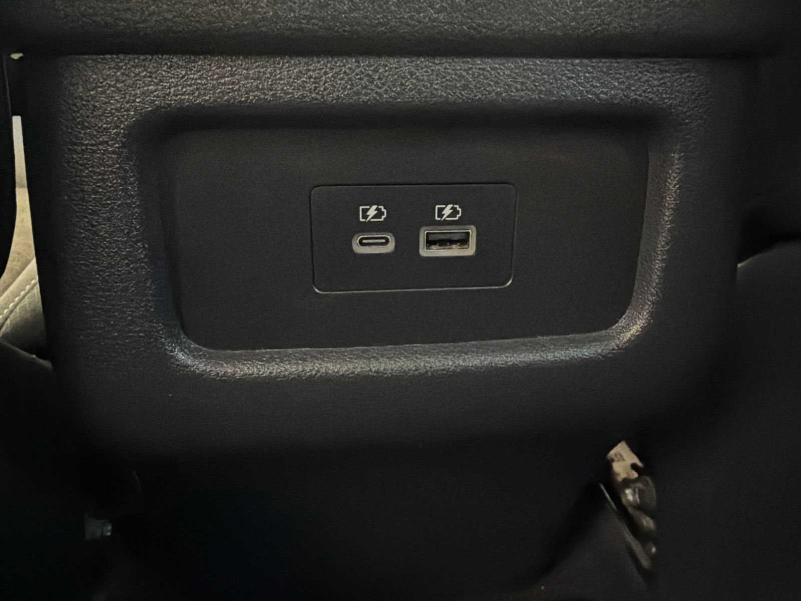 Used 2025 Nissan Pathfinder SV AWD/4WD image 17