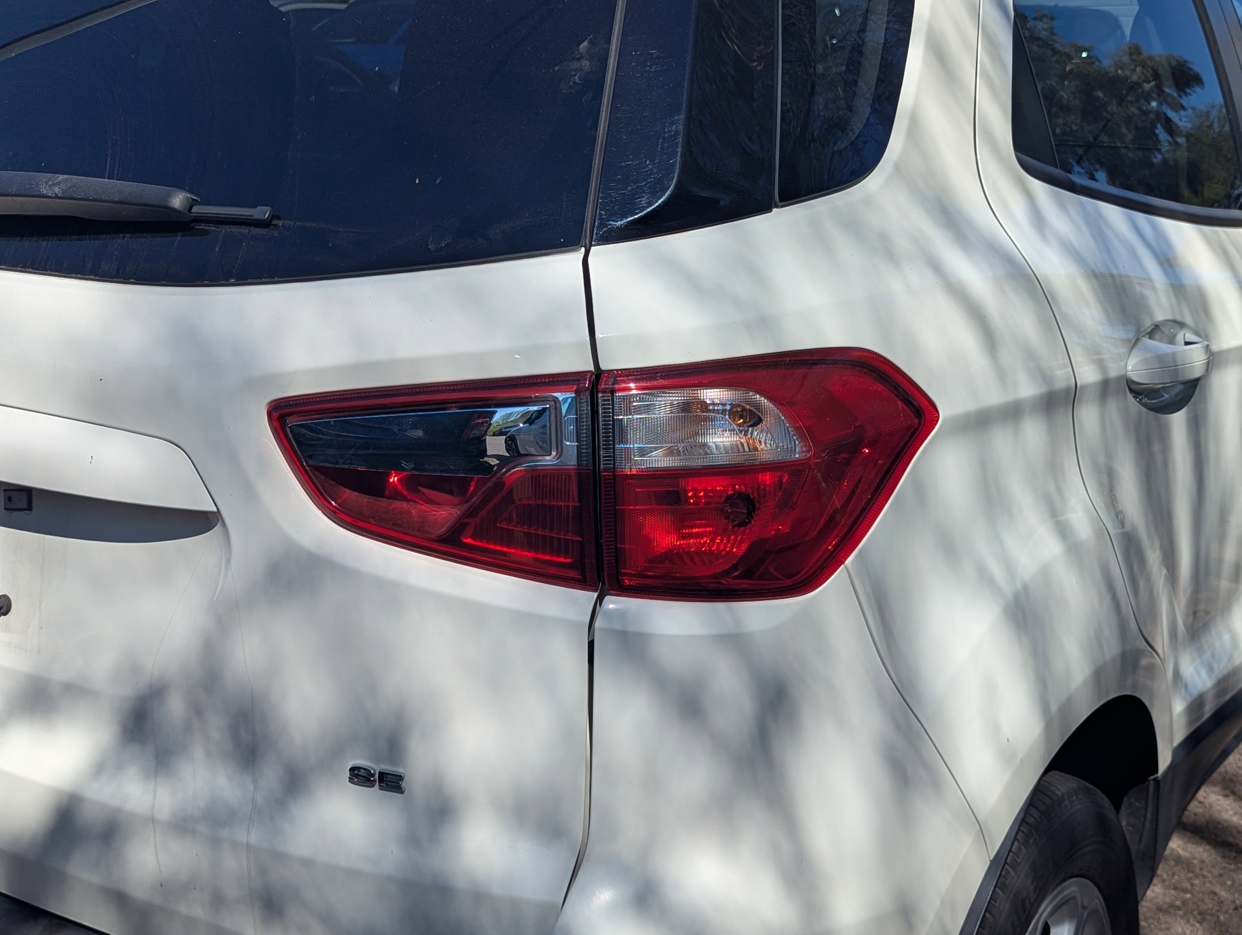 Used 2021 Ford EcoSport SE w/ SE Convenience Package image 8