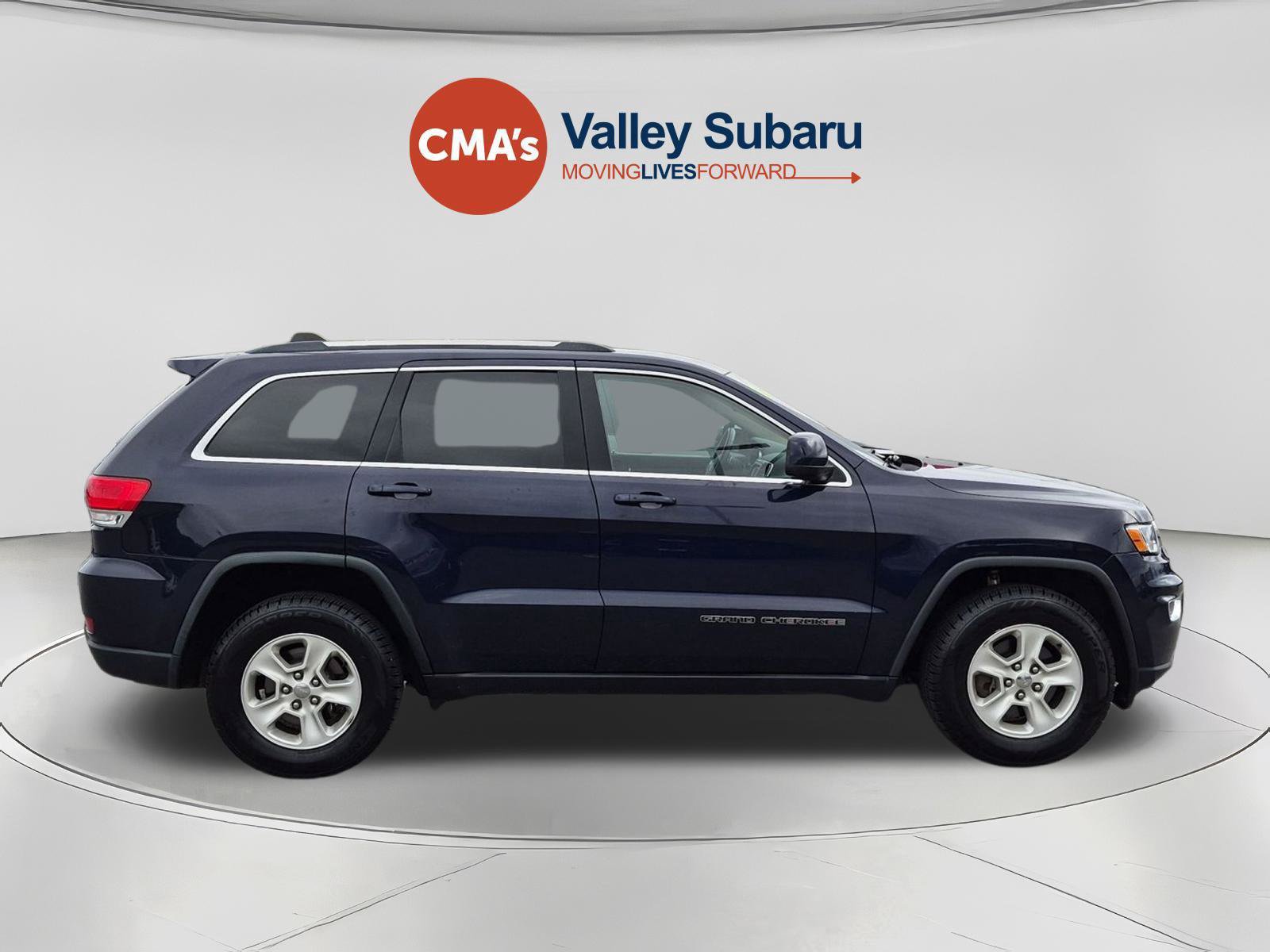 Used 2017 Jeep Grand Cherokee Laredo w/ Quick Order Package 23E AWD/4WD image 6