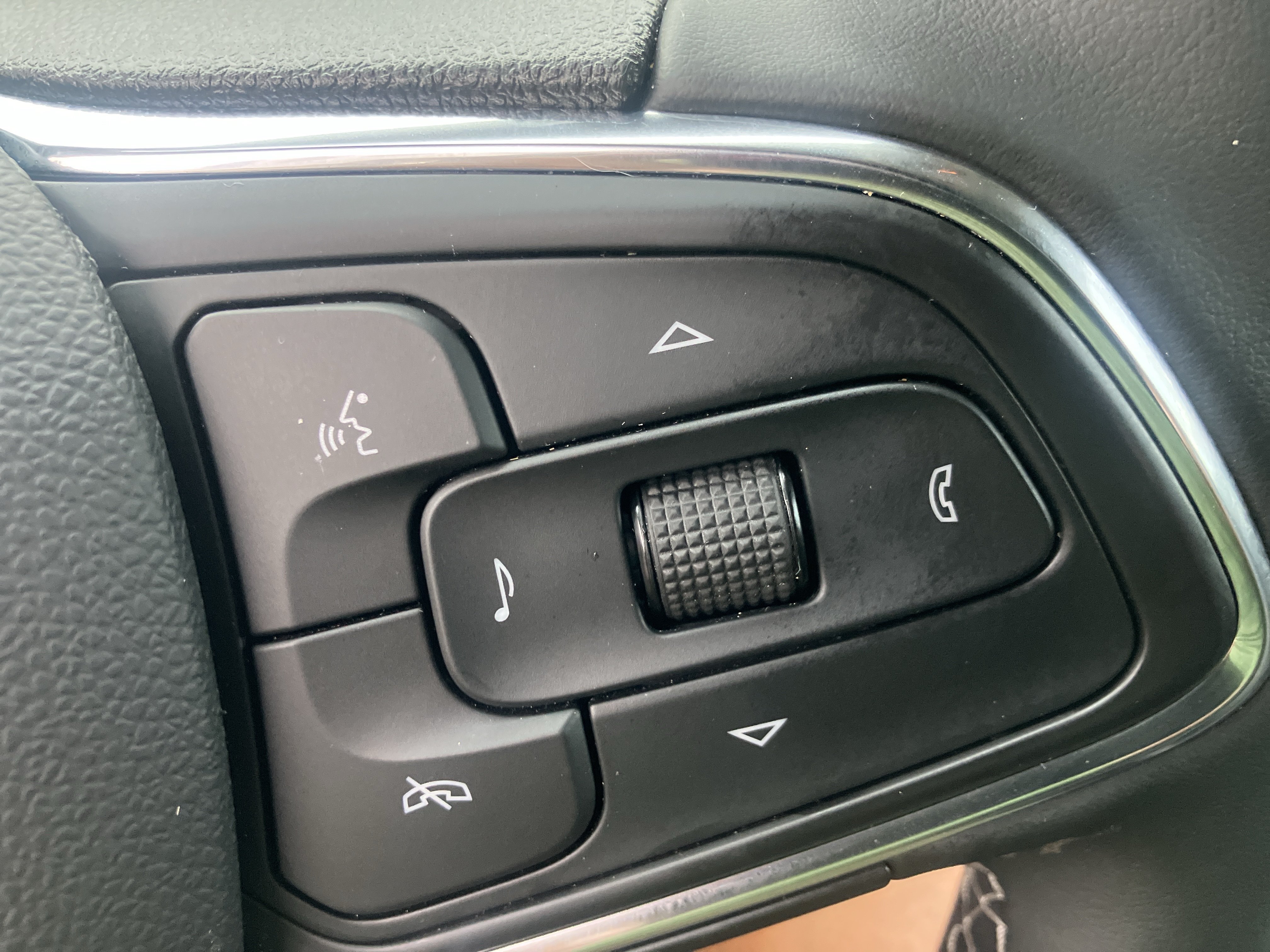Used 2025 Buick Encore GX Preferred FWD image 24